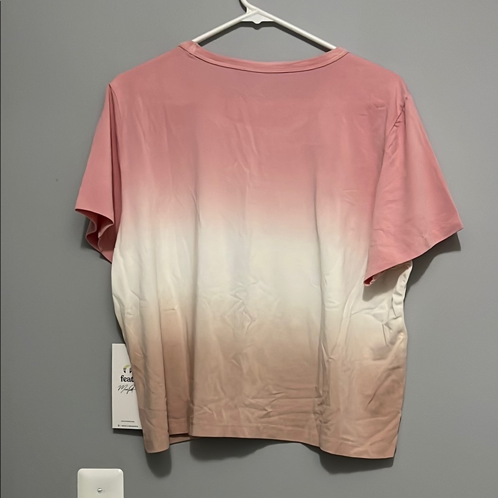 feat NWT Pink and White Ombre T-Shirt - Picture 7 of 7